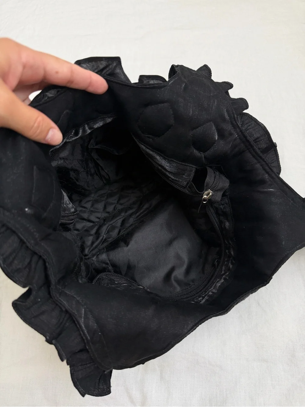 VTG Y2K Black Stain Rosette Hobo Bag